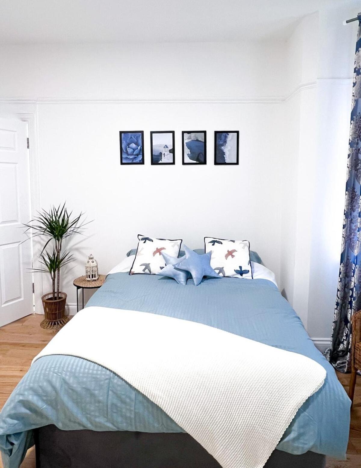 Guest house Zozy Happy Land London